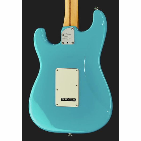 Fender AM Pro II Strat HSS MBL