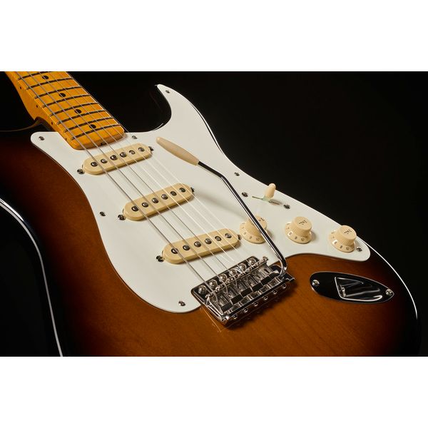 Fender AV II 57 STRAT MN 2TS